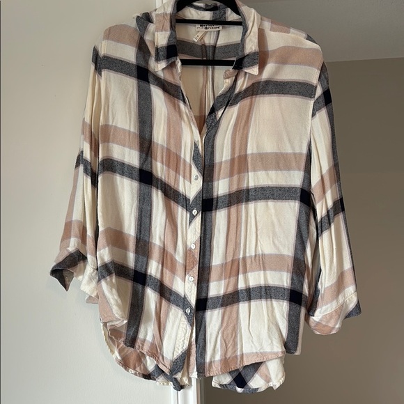 hester & orchard Tops - Plaid Loose fit Button-Up Shirt